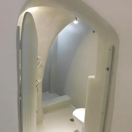 Thera Victory Center Apartment Fira (Santorini)